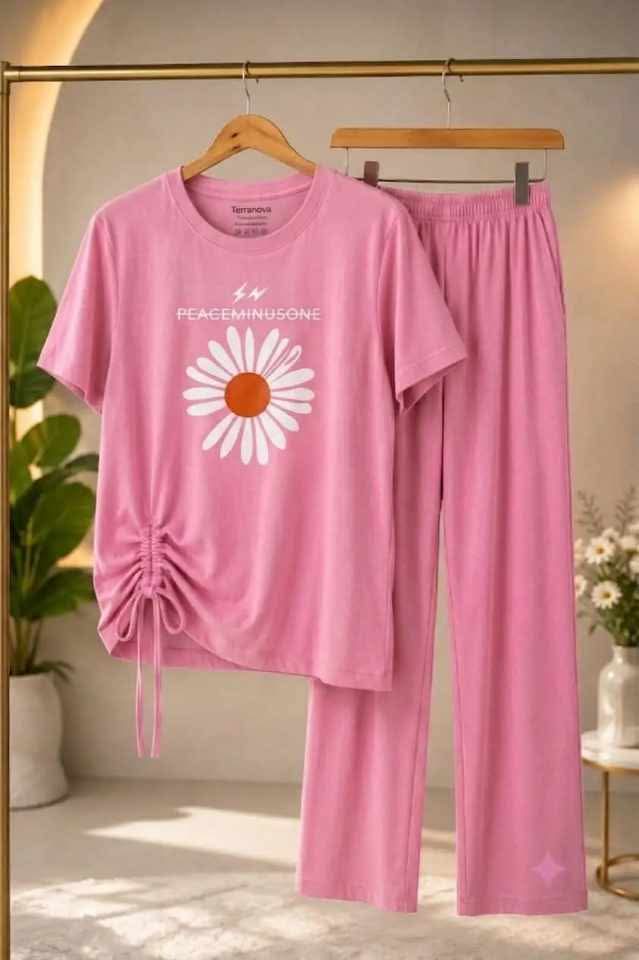 Hello Kitty Lounge Wear Set